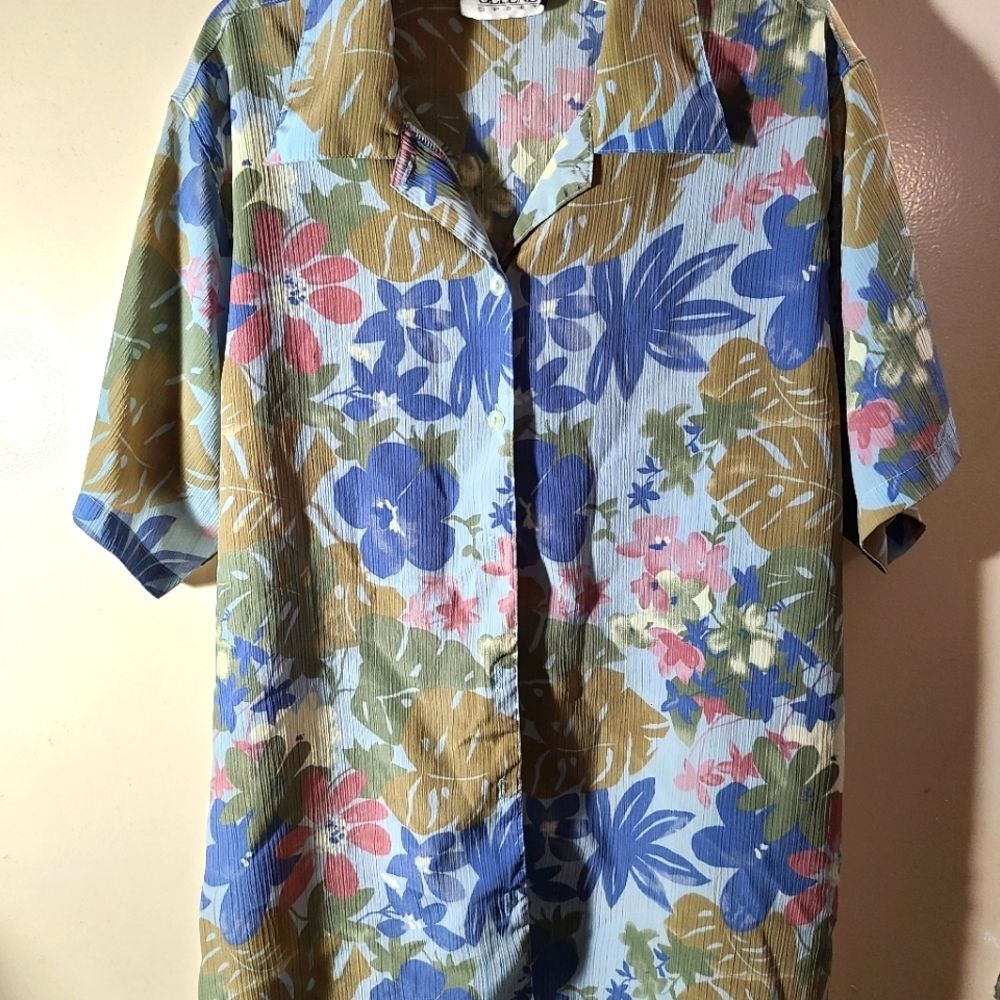 Men's large floral shirt.